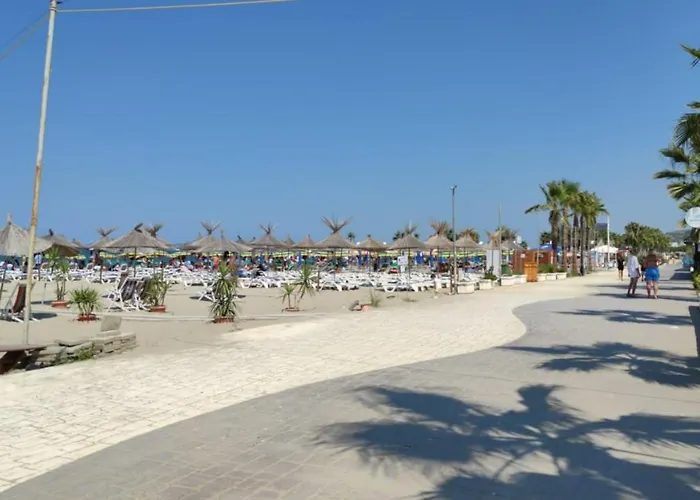 J&a Beachside Appartamento *