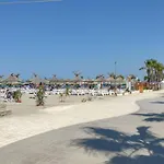 J&a Beachside Apartamento *
