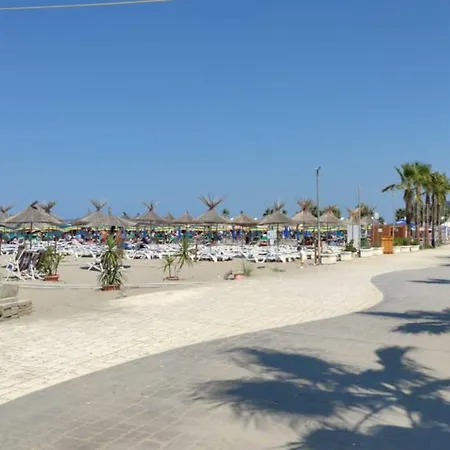 J&a Beachside Appartement *